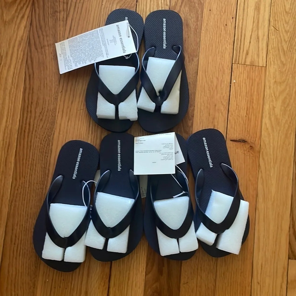 Amazon Essentials flip flop Pack of 3 Unisex Kids size 13 Blue NWT
